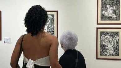 Mérida rinde homenaje a Manuel Lizama con la exposición “Crónicas del Mayab” en el Olimpo