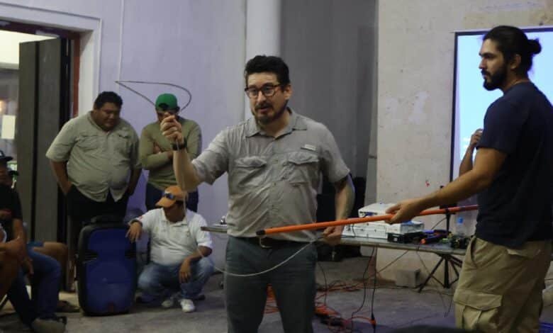 SDS capacita a comunidades costeras en el manejo seguro de cocodrilos en Río Lagartos