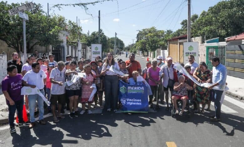 Cecilia Patrón realiza intensa jornada de entrega de calles en Mérida