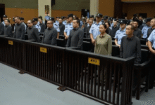 Los condenados formaban parte de una organización vinculada a complejos criminales dedicados al fraude en línea, explotación de trabajadores y actividades ilegales en la región de Kokang, en Myanmar.