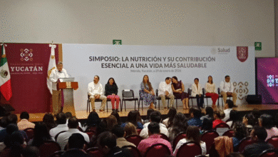 reconocen a nutriólogos de yucatán; entregan equipos y baumanómetros para fortalecer la prevención en salud