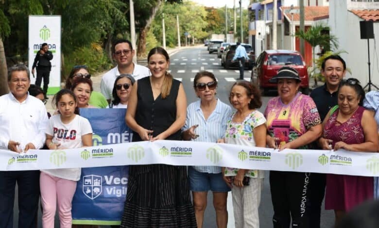 Entrega Cecilia Patrón trabajos de repavimentación en el fraccionamiento Brisas