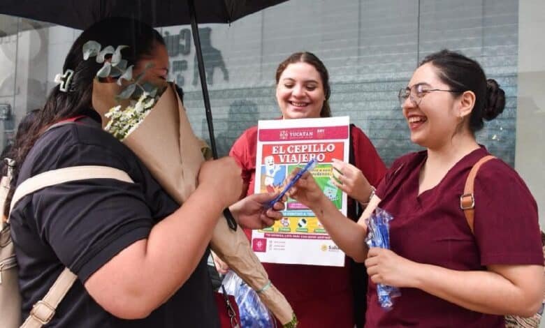 Trabajadores de Yucatán reciben la campaña “Cepillo Viajero”