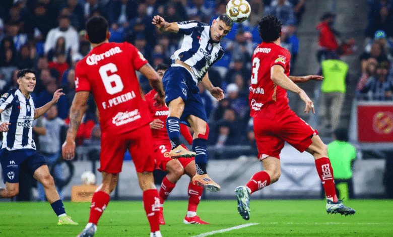 Toluca derrota al Monterrey y apunta al tricampeonato