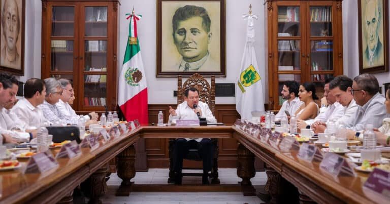 Gobernador y CCE impulsan agenda estratégica para el desarrollo económico de Yucatán (Foto Gobierno de Yucatán)
