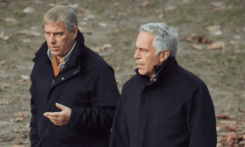 Carlos III ofrece cooperación policial tras revelarse nuevos vínculos del príncipe Andrés con el caso Epstein