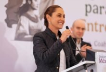 Claudia Sheinbaum entrega casas en Coahuila. foto: Internet.