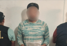 detienen a sujetos que robaron camioneta en plaza del norte de mérida