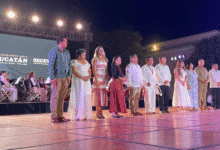 entrega joaquín díaz mena la medalla bellas artes 2026 a tomás cortés canto