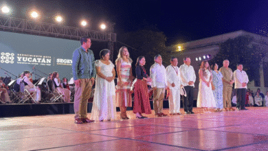 entrega joaquín díaz mena la medalla bellas artes 2026 a tomás cortés canto