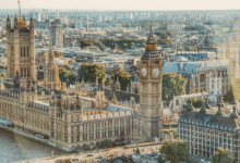 Desde monumentos icónicos hasta barrios creativos y experiencias gastronómicas de primer nivel, la capital del Reino Unido ofrece una propuesta diversa que impulsa millones de visitantes y una industria turística estratégica.