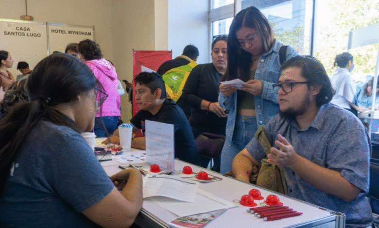 más de 400 personas acuden a feria del empleo en mérida