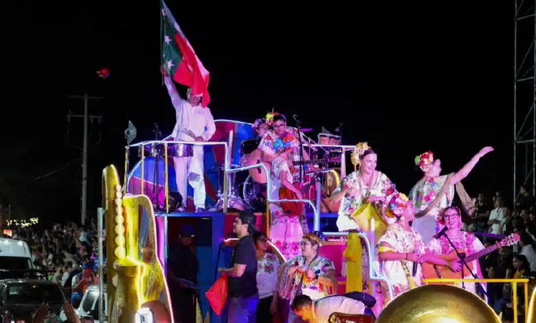 Más de 40 mil personas celebran la Noche Regional del Circo Carnaval Mérida 2026 (Foto de Ayuntamiento de Mérida)