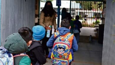 Familias y escuelas ajustan rutinas ante mañanas frías en Yucatán