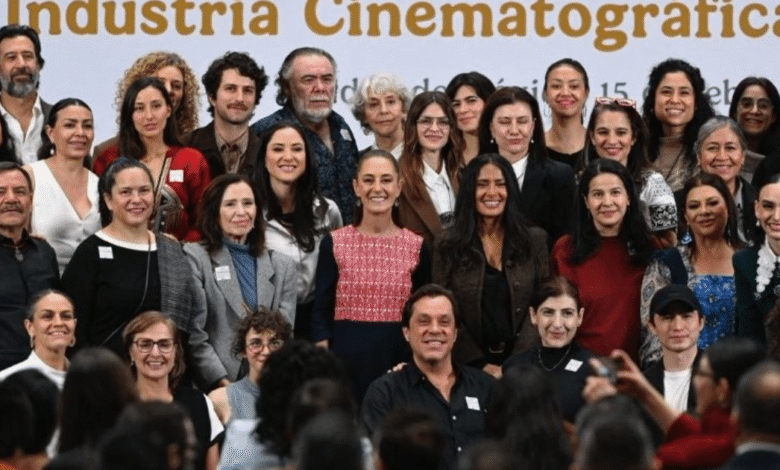 Salma Hayek y Claudia Sheinbaum anunciarán incentivos para fortalecer el cine en México