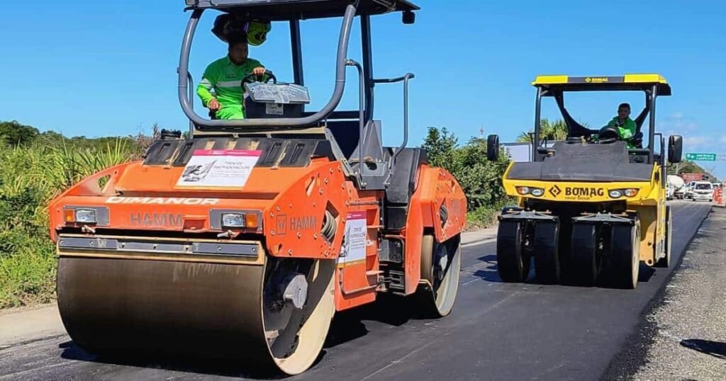 supervisa titular de la sict trabajos del tren de pavimentacion en la carretera salvatierra celaya 1