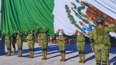 yucatán conmemora al ejército y la fuerza aérea con izamiento de bandera