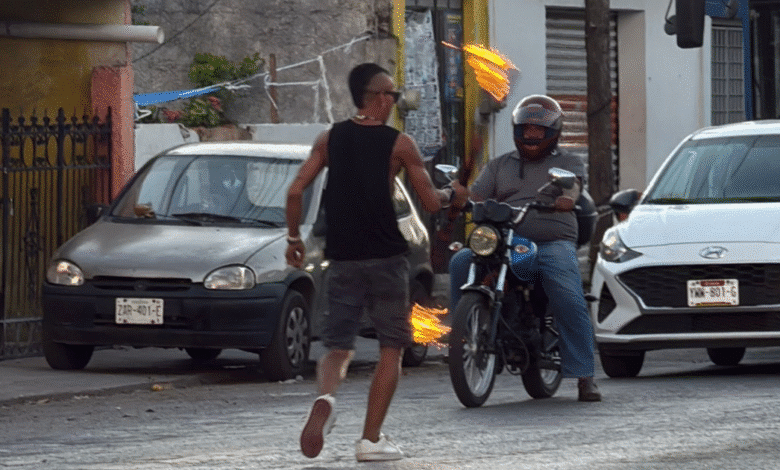 artistas de semáforo en mérida pueden ganar más de 400 pesos en cinco horas