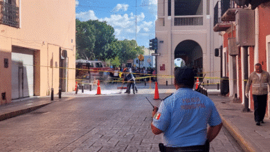 atienden corto circuito en registro eléctrico del centro de mérida