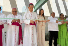 bendicen capillas de velación y criptas en yucatán para servicio funerario católico