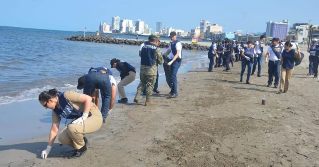 grupo interinstitucional despliega mas de 2 mil 400 elementos coordinados para atender la presencia de hidrocarburos en costas de veracruz y tabasco 3