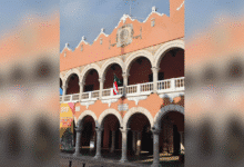 la bandera de yucatán vuelve a ondear en el palacio municipal de mérida