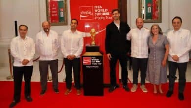 llega a mérida el trofeo de la copa mundial