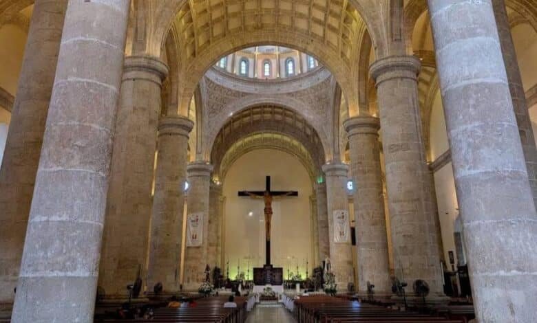 8M en Mérida 2026: la Catedral modifica horarios de misa por marcha