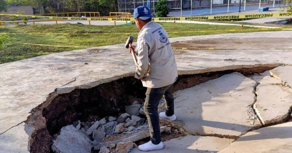 atienden reporte ciudadano en parque de emiliano zapata sur en mérida 0