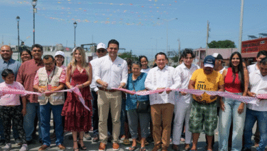 Díaz Mena entrega calles reconstruidas en Progreso con inversión de más de 8 mdp