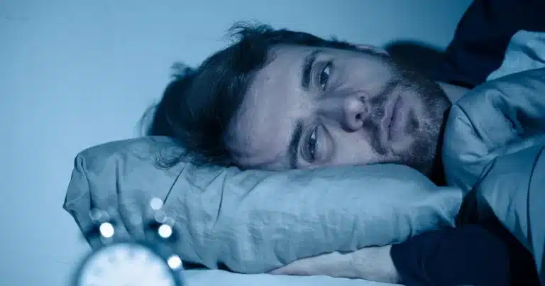 dormir mal en yucatán se agrava por calor y uso de pantallas