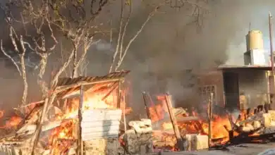 incendio consume viviendas en san luis sur, dzununcán siete casas afectadas