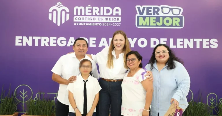 Mérida entrega lentes gratuitos y beneficia a más de 8 mil personas
