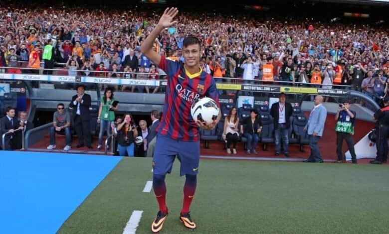 Neymar queda libre de cargos en España por fichaje con el Barcelona