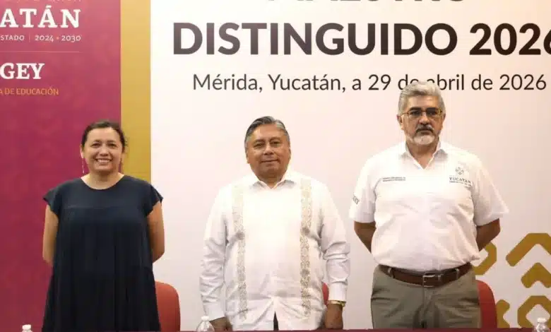 nombran a roger hervé aguilar salazar como maestro distinguido 2026 en yucatán