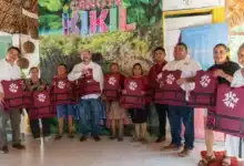 refuerzan seguridad turística en río lagartos con entrega de más de 500 chalecos salvavidas