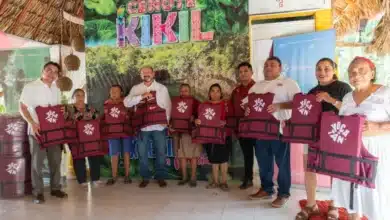 refuerzan seguridad turística en río lagartos con entrega de más de 500 chalecos salvavidas