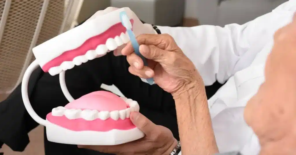 salud yucatán lleva atención bucal a adultos mayores en asilos durante semana santa 2