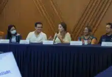cecilia patrón reconoce a emprendedores cumplidos de micromer