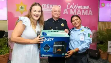 Cecilia Patrón reconoce a madres meridanas con recorridos y apoyos