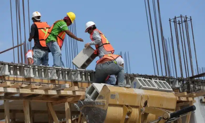 día de la santa cruz en yucatán tradición, albañiles y panorama laboral en la construcción