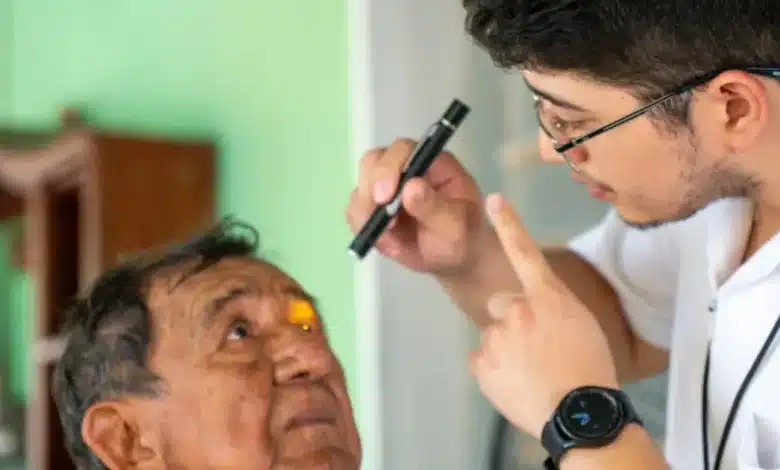 dif yucatán fortalece atención visual para personas mayores