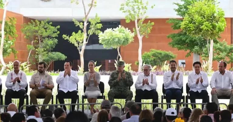Claudia Sheinbaum inaugura Hospital General DR. Agustín O'Horán, el más grande del sureste mexicano (Foto de cortesía)