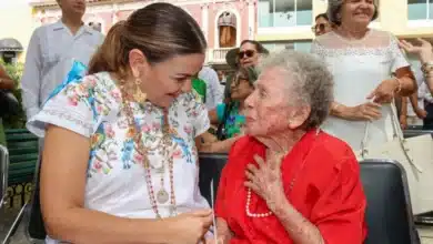 Cecilia Patrón celebra a las madres meridanas y reconoce su papel como pilar de las familias (Foto de cortesía)