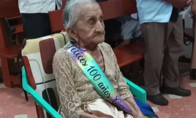 holcá celebra los 100 años de gerónima aranda, una de las mujeres más longevas de yucatán