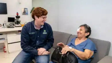 Inician cirugías de cataratas del programa “El amor nace la vista” del DIF Municipal