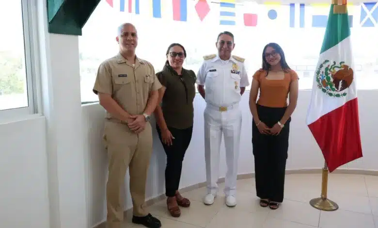 presentan a la reina de la marina nacional de progreso 2026