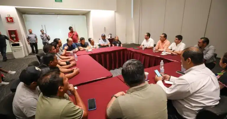 Gobierno y artesanos buscan acuerdos para fortalecer actividad turística en Chichén Itzá