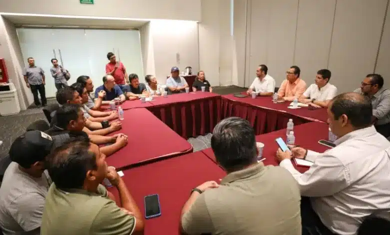 Gobierno y artesanos buscan acuerdos para fortalecer actividad turística en Chichén Itzá