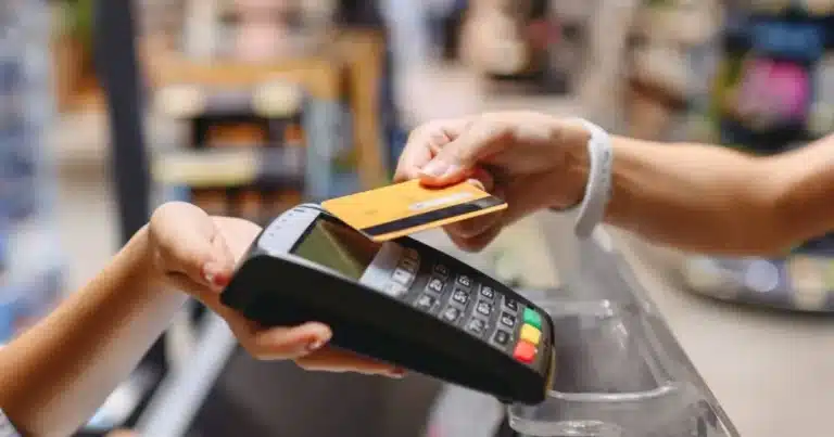 Tienditas en Yucatán se digitalizan: 40% ya usa cobros electrónicos y QR